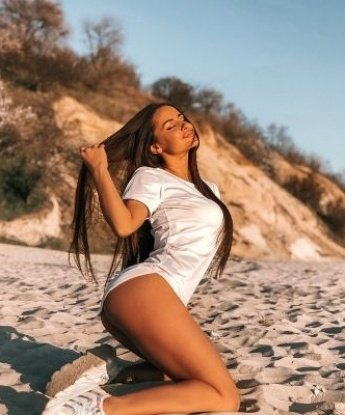 Мои услуги порадуют даже самых изысканных гурманов. 🌹💋
У меня есть чудесные возможности для осуществления ваших тайных фантазий. Разврат, страсть и кокетство - мои козыри, которыми я умело играю, чтобы удовлетворить вас полностью. 💘
Для вашего удобства я прилагаю отзывы, которые подтверждают мою профессиональность и находятся в списке фото в Москве. 😉💕
Встречи со мной проходят в уютной обстановке. Я гарантирую полную конфиденциальность и безопасность наших встреч. 🤫❤️
Мои фото настоящие и без ретуши. Вы будете приятно удивлены моей естественной красотой и шармом. Это то, что вы давно искали! 📸✨
Оставьте все заботы, отдайтесь моим мягким рукам и искусству наслаждения. Ваше удовольствие - моя главная цель. Жду вашего звонка! 📞💖 Светлана