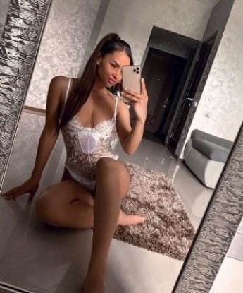 Мои услуги порадуют даже самых изысканных гурманов. 🌹💋
У меня есть чудесные возможности для осуществления ваших тайных фантазий. Разврат, страсть и кокетство - мои козыри, которыми я умело играю, чтобы удовлетворить вас полностью. 💘
Для вашего удобства я прилагаю отзывы, которые подтверждают мою профессиональность и находятся в списке фото в Москве. 😉💕
Встречи со мной проходят в уютной обстановке. Я гарантирую полную конфиденциальность и безопасность наших встреч. 🤫❤️
Мои фото настоящие и без ретуши. Вы будете приятно удивлены моей естественной красотой и шармом. Это то, что вы давно искали! 📸✨
Оставьте все заботы, отдайтесь моим мягким рукам и искусству наслаждения. Ваше удовольствие - моя главная цель. Жду вашего звонка! 📞💖 Светлана